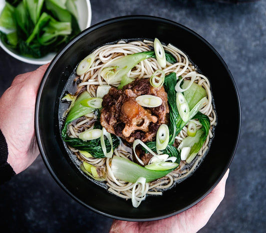 How to Cook Japanese Style Oxtail Noodle Broth